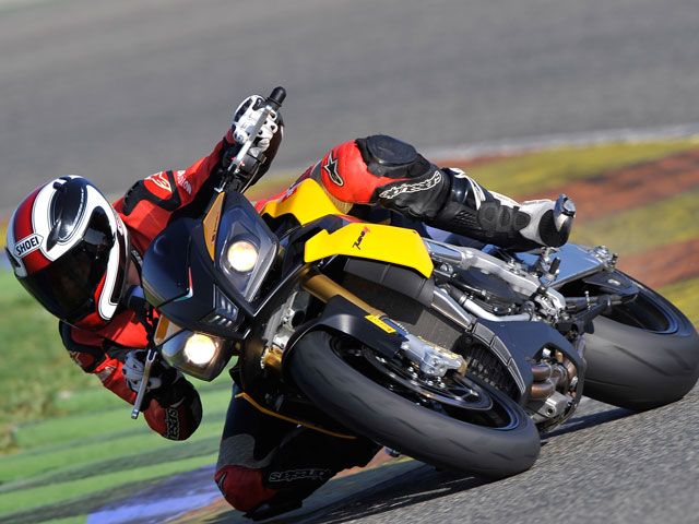 Aprilia Tuono V4 R APRC