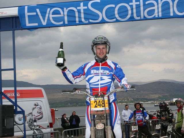 Seis días de Escocia de Trial: Victoria final de James Dabill