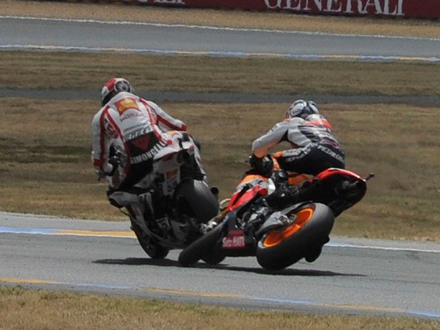 Dani Pedrosa: "Me voy con una clavícula rota y Simoncelli con un ride throught"