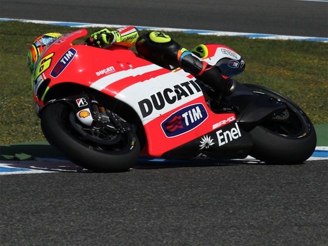 Valentino Rossi rueda en Mugello con la GP12 1000