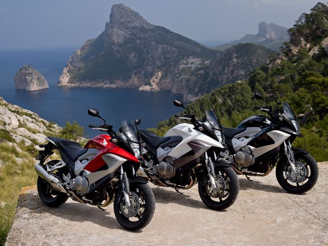 La Honda Crossrunner ya está a la venta