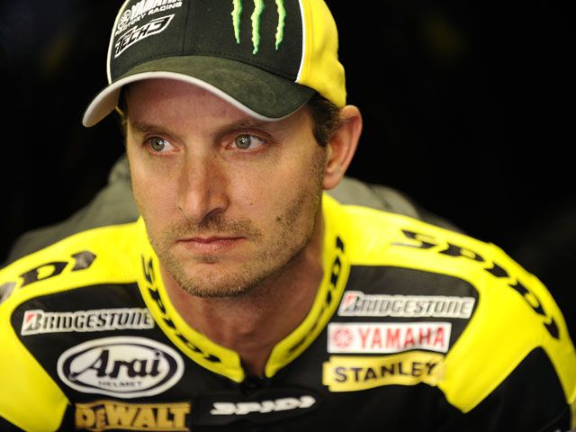 Permiten a Colin Edwards correr en Silverstone