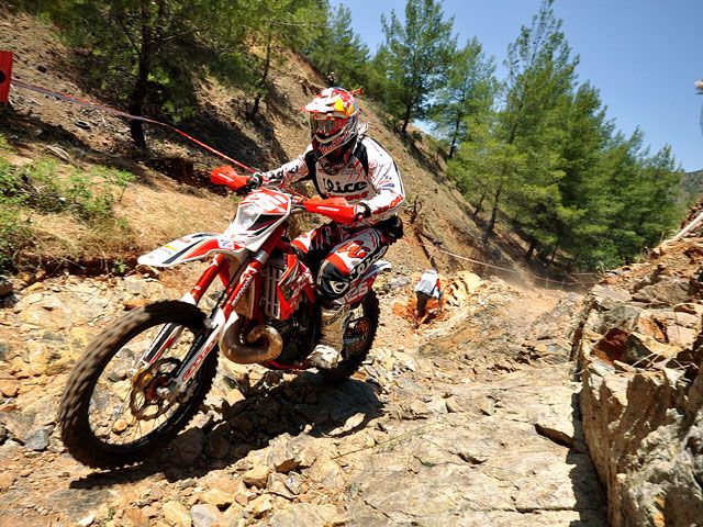 Cristóbal Guerrero se impuso en Enduro 2 seguido por Iván Cervantes, en Fethiye