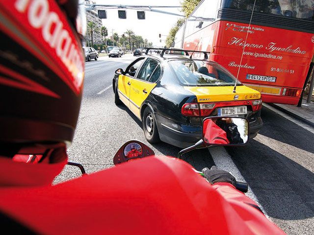 Las motos tienen menos accidentes que los coches