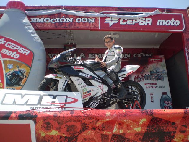 Cepsa Lubricantes patrocina "La Copa Motorhispania RX-125R Andalucía 2011"