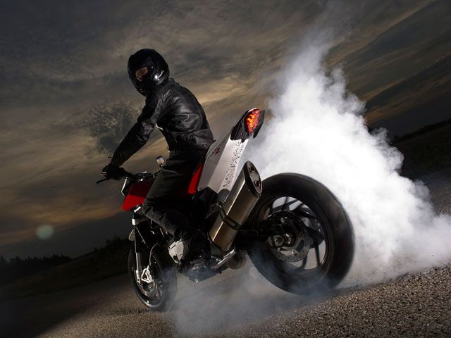 Fotos y vídeo de la Husqvarna Nuda 900 R