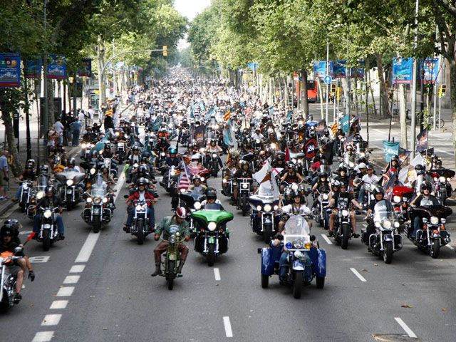 12.000 Harley-Davidson invaden Barcelona