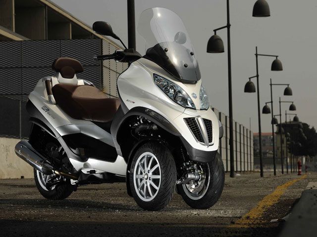 Piaggio presenta el Mp3 Touring 500