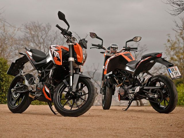 KTM llama a revisión la 125 Duke