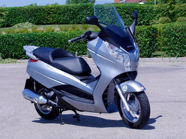 Honda S-Wing 125 ABS