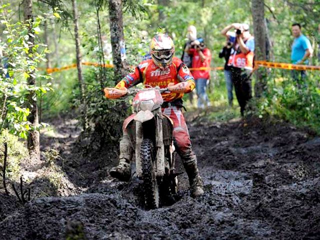 Finlandia sigue al frente de los Seis Días de Enduro