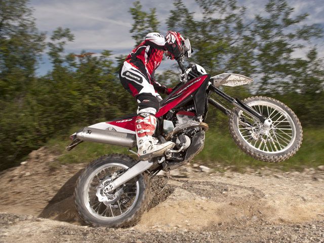 Husqvarna presenta su gama para 2012