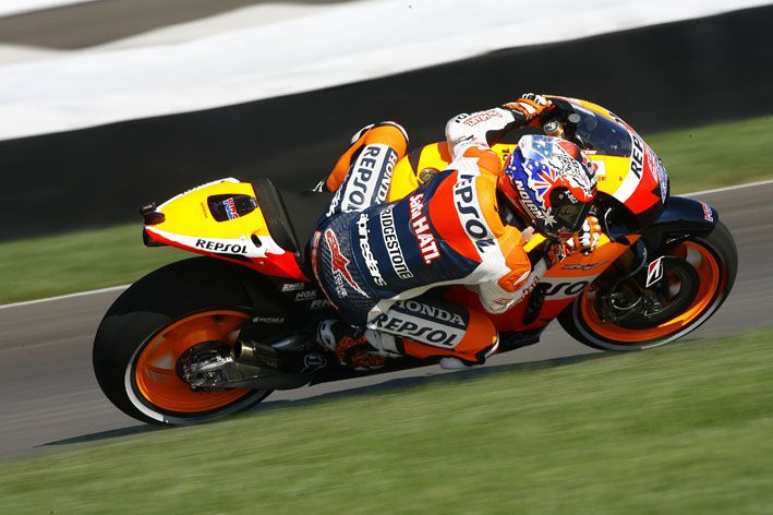 Stoner, Márquez y Terol poles en Indy
