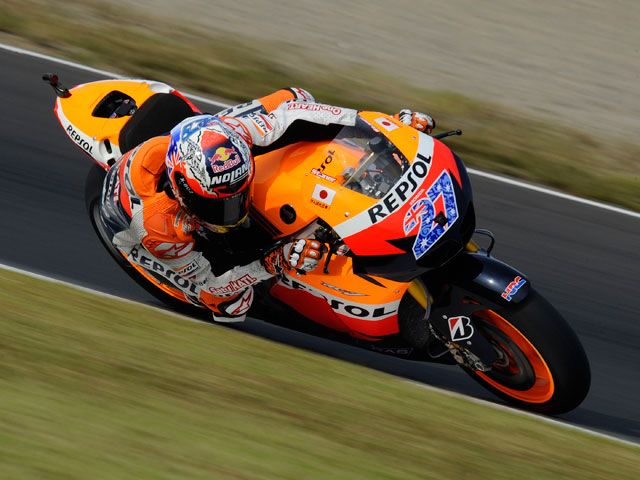 Stoner, Luthi y Terol, los mejores en el tercer entrenamiento libre en Motegi