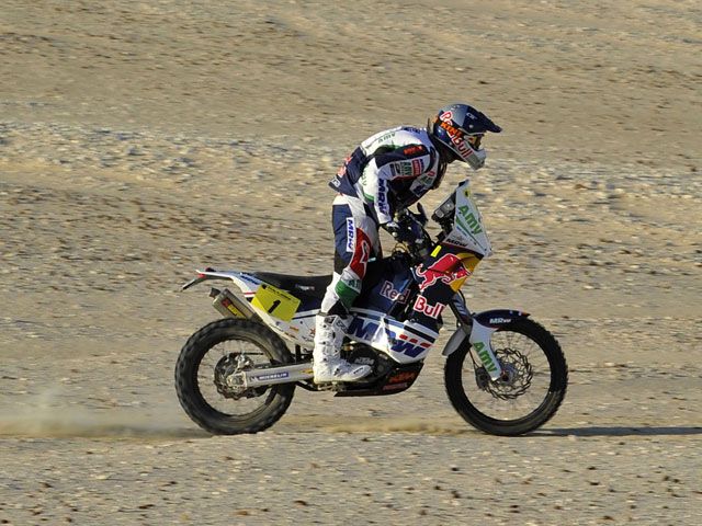 Marc Coma termina cuarto y sigue líder del Rally de los Faraones