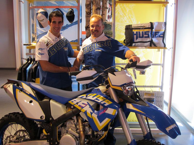 Oriol Mena renueva con Husaberg