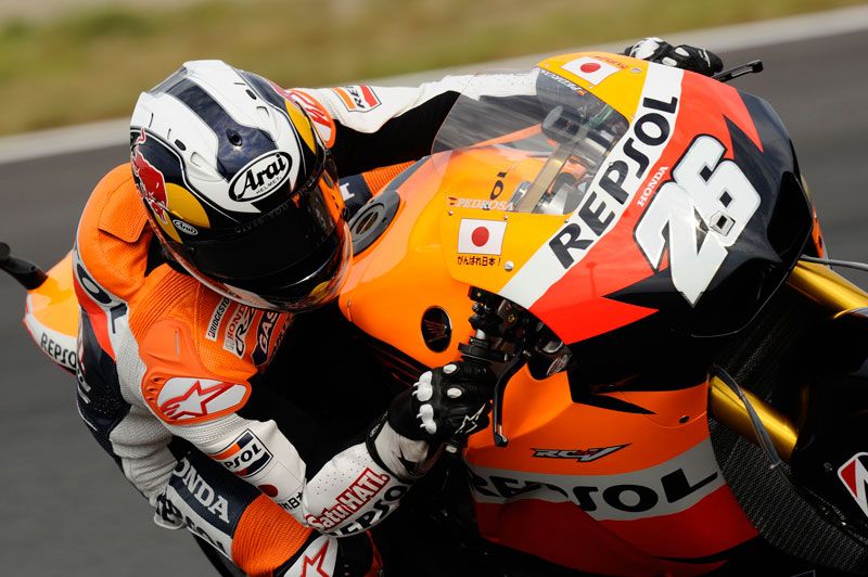 Mejor tiempo para Pedrosa y Terol, caída de Márquez