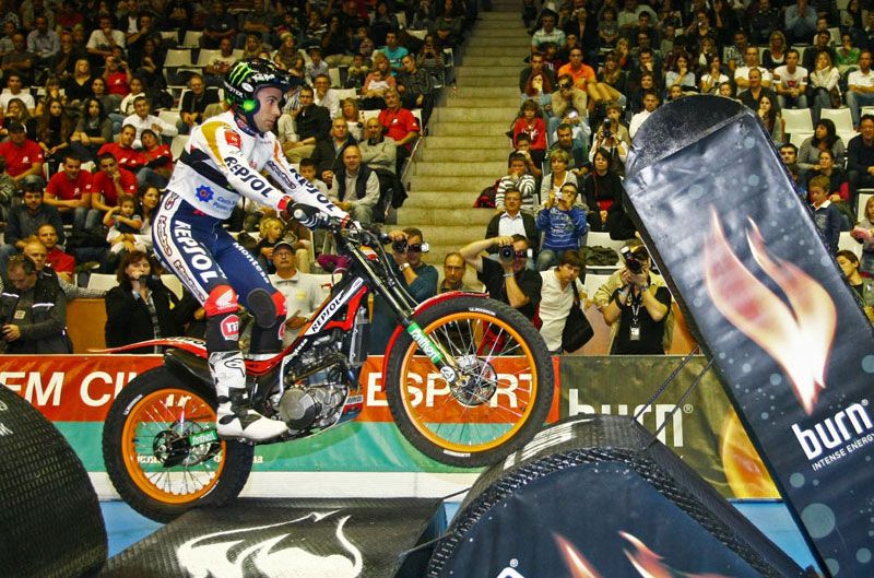 Toni Bou gana en Gerona