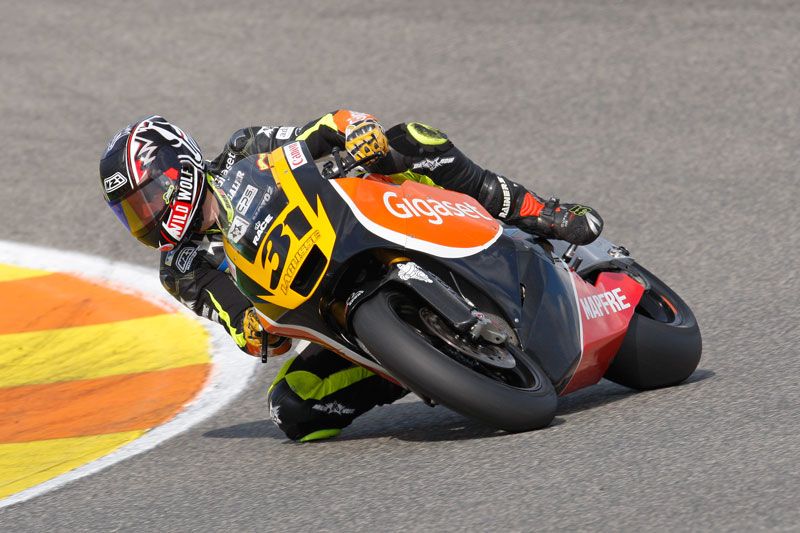 Poles para Oliveira, Silva y Morales  en el CEV de Valencia