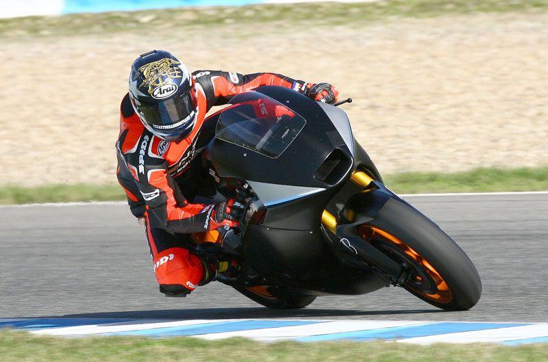 Colin Edwards: La Suter-BMW es mejor de lo que pensaba