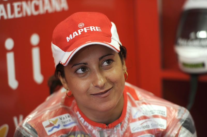 Elena Rosell correrá el mundial de Moto2
