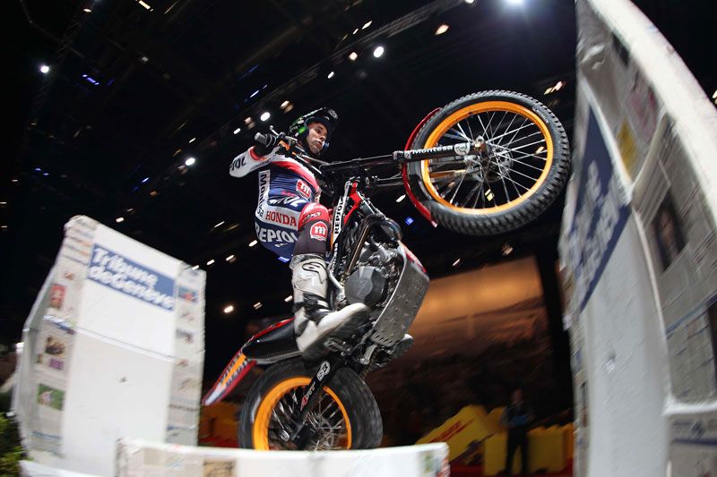 Toni Bou vence el Trial Indoor de Ginebra
