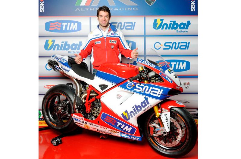 Presentado el Althea Racing de Carlos Checa