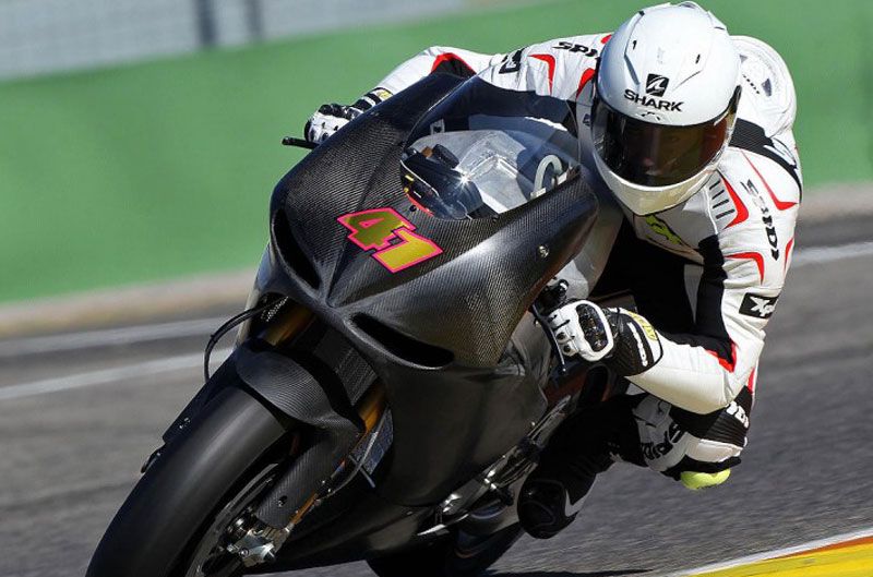 Aleix Espargaró: La Aprilia tiene que ser la CRT a batir