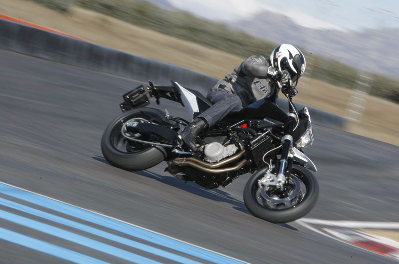 Husqvarna Nuda 900. Prueba a fondo