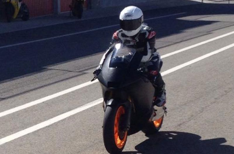 Marc Márquez vuelve a subirse en la moto