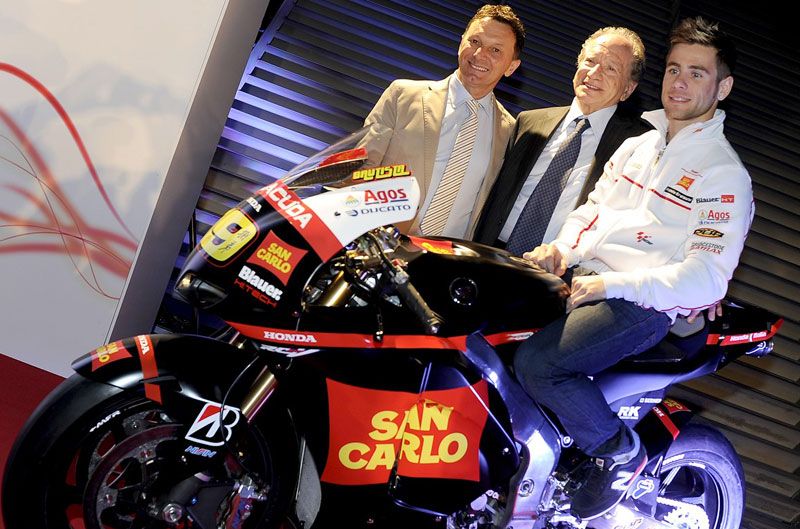 Presentación del Equipo San Carlo Honda Gresini en Milán