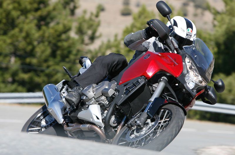 Honda Crosstourer DCT y BMW C 650 GT