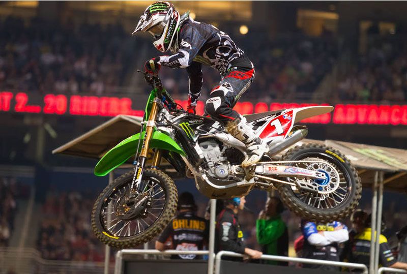 Ryan Villopoto se pone líder en solitario