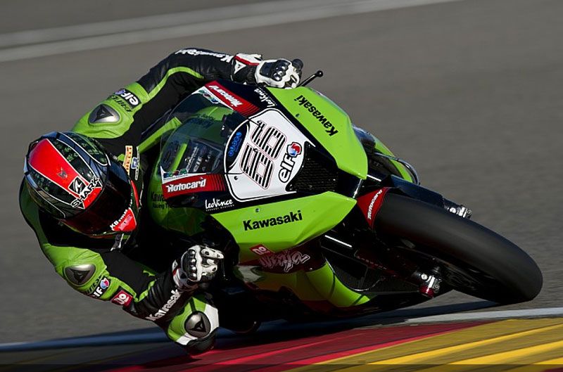 Sykes y Kawasaki arrasan en MotorLand