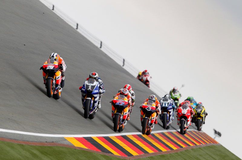 La campaña solidaria "Cada KM Cuenta" en Jerez con los pilotos de MotoGP