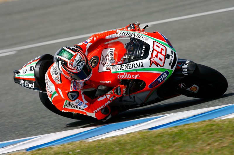 Hayden el más rápido el segundo día en Jerez, con permiso de Pedrosa...