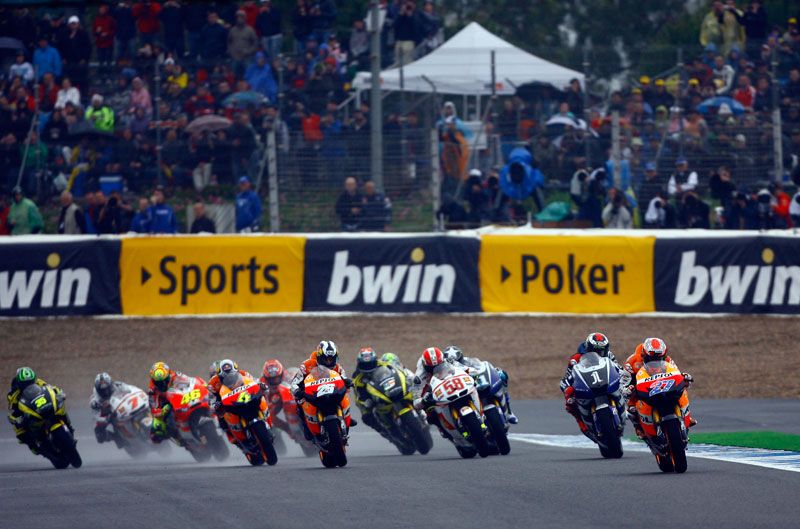 Carmelo Ezpeleta asegura que Jerez continuará en 2013... y muchos años más