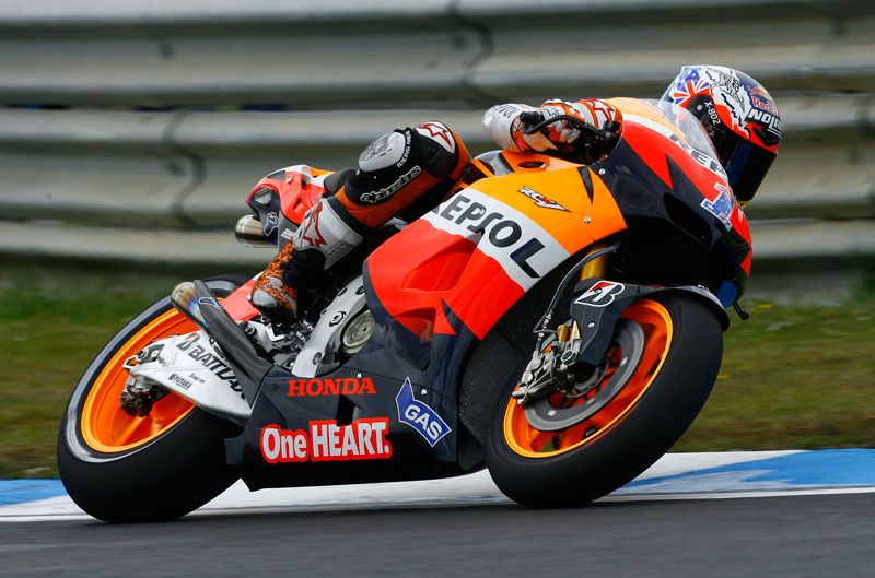 Oliveira, Stoner y Redding, los mejores del segundo entrenamiento libre en Estoril.