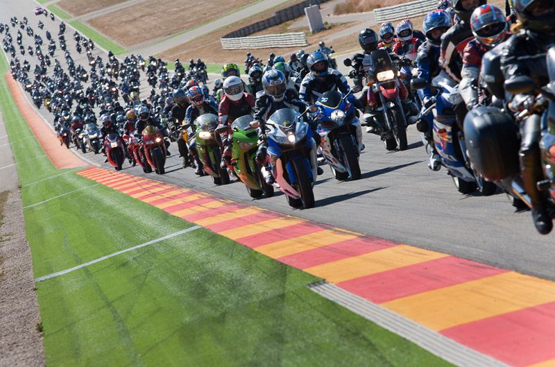 Entra con tu moto al circuito de MotorLand en el CEV-Buckler