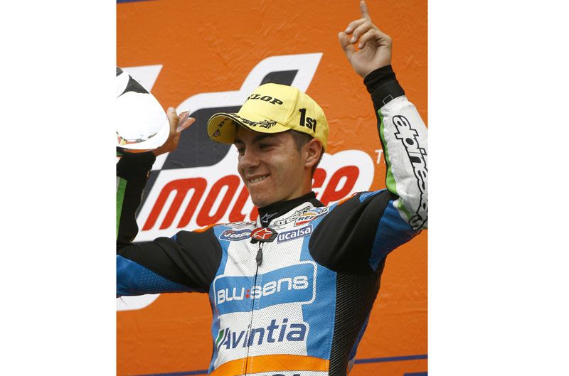 Maverick Viñales gana en Montmeló