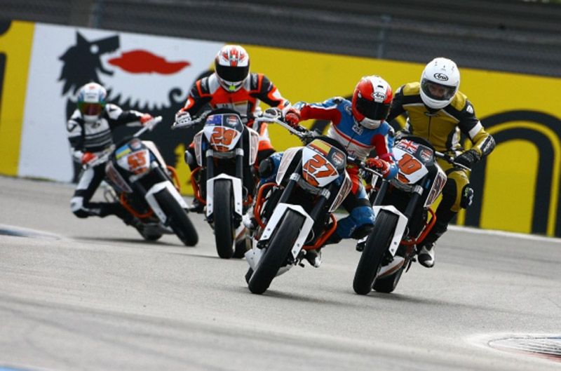 Buscamos piloto para la European Junior Cup