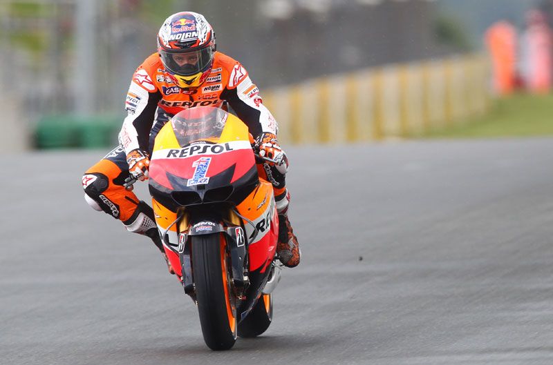 Stoner, Márquez y Cortese, pole positions bajo la lluvia en el GP de Alemania