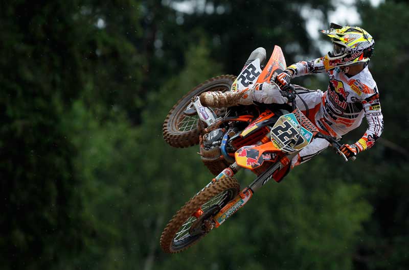 Tony Cairoli gana en Letonia