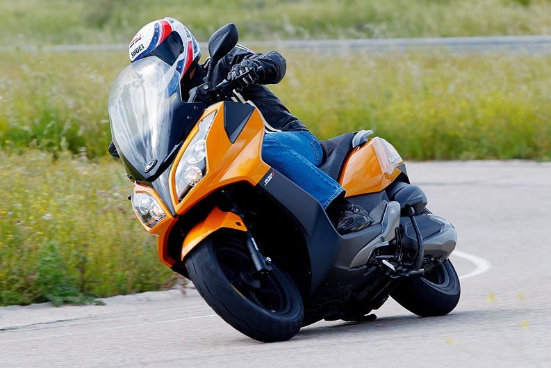 Qué moto comprar: Scooter 250/300 2012