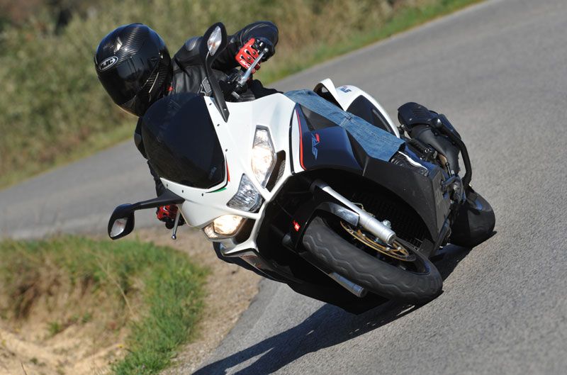 Qué moto comprar: Scooter + 400