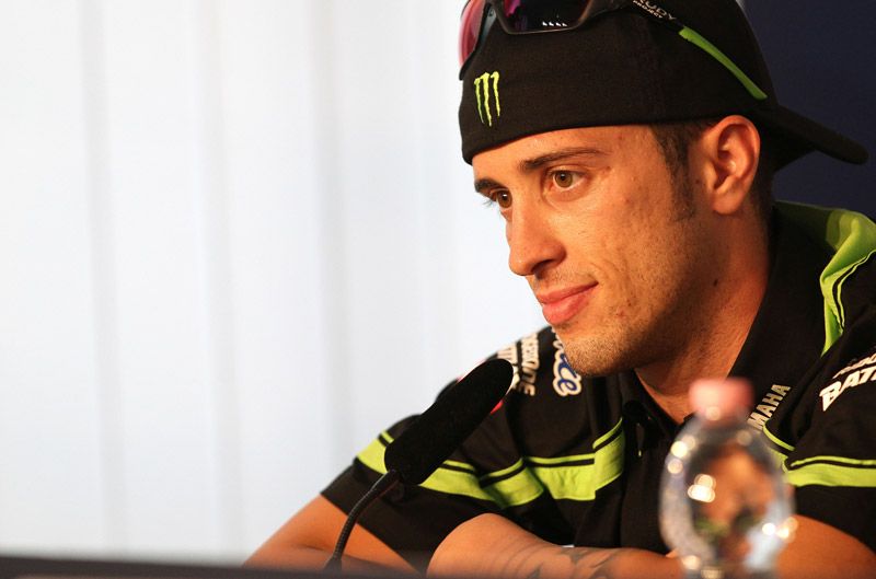 Andrea Dovizioso ficha por Ducati