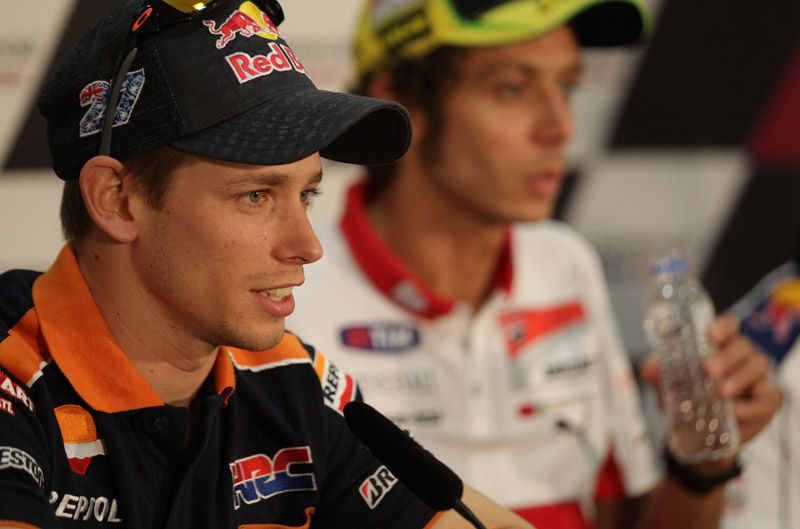 Casey Stoner ataca a Valentino Rossi