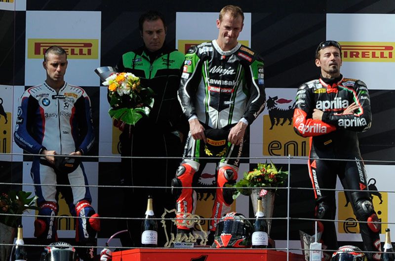 Biaggi, Melandri y Sykes se retan en Portimao