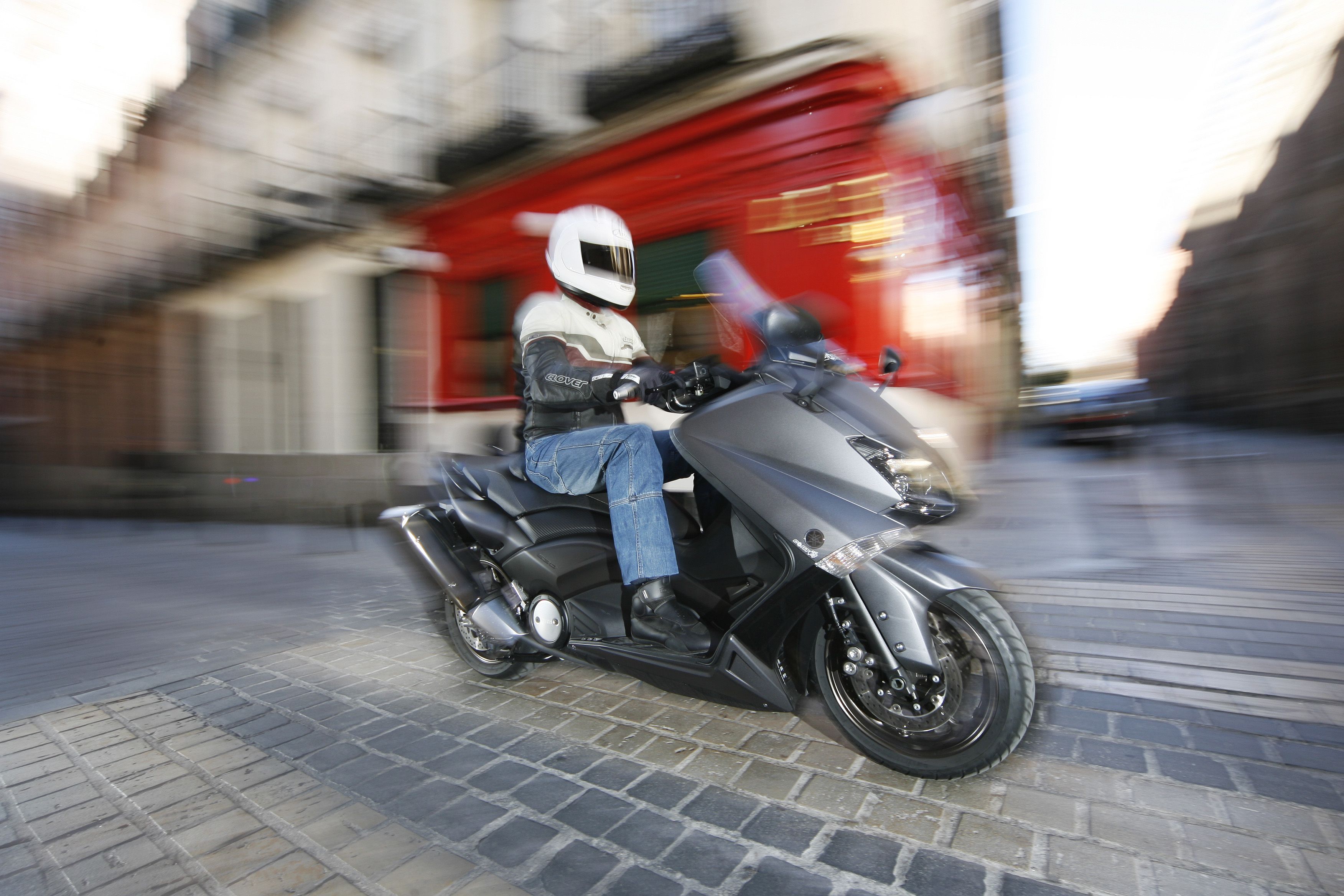 Yamaha T-Max 530