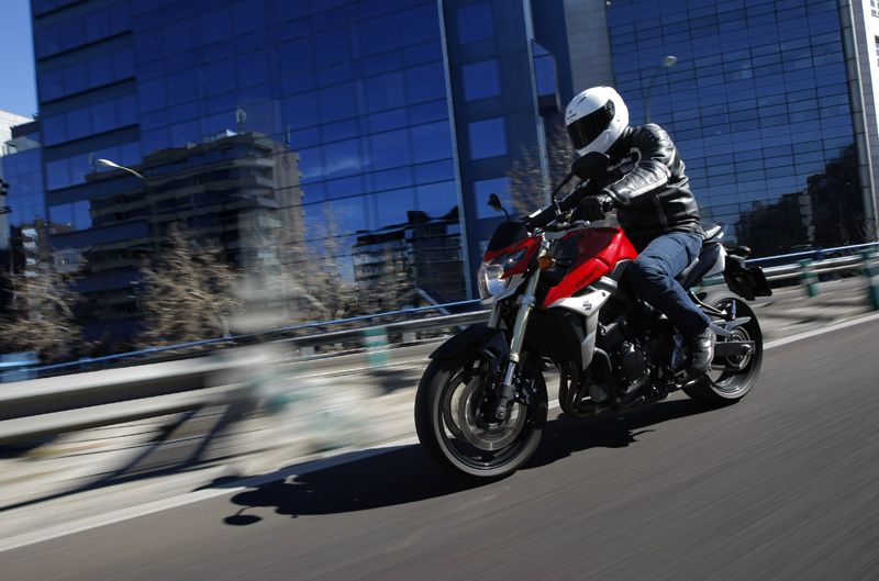 Prueba Suzuki GSR 750